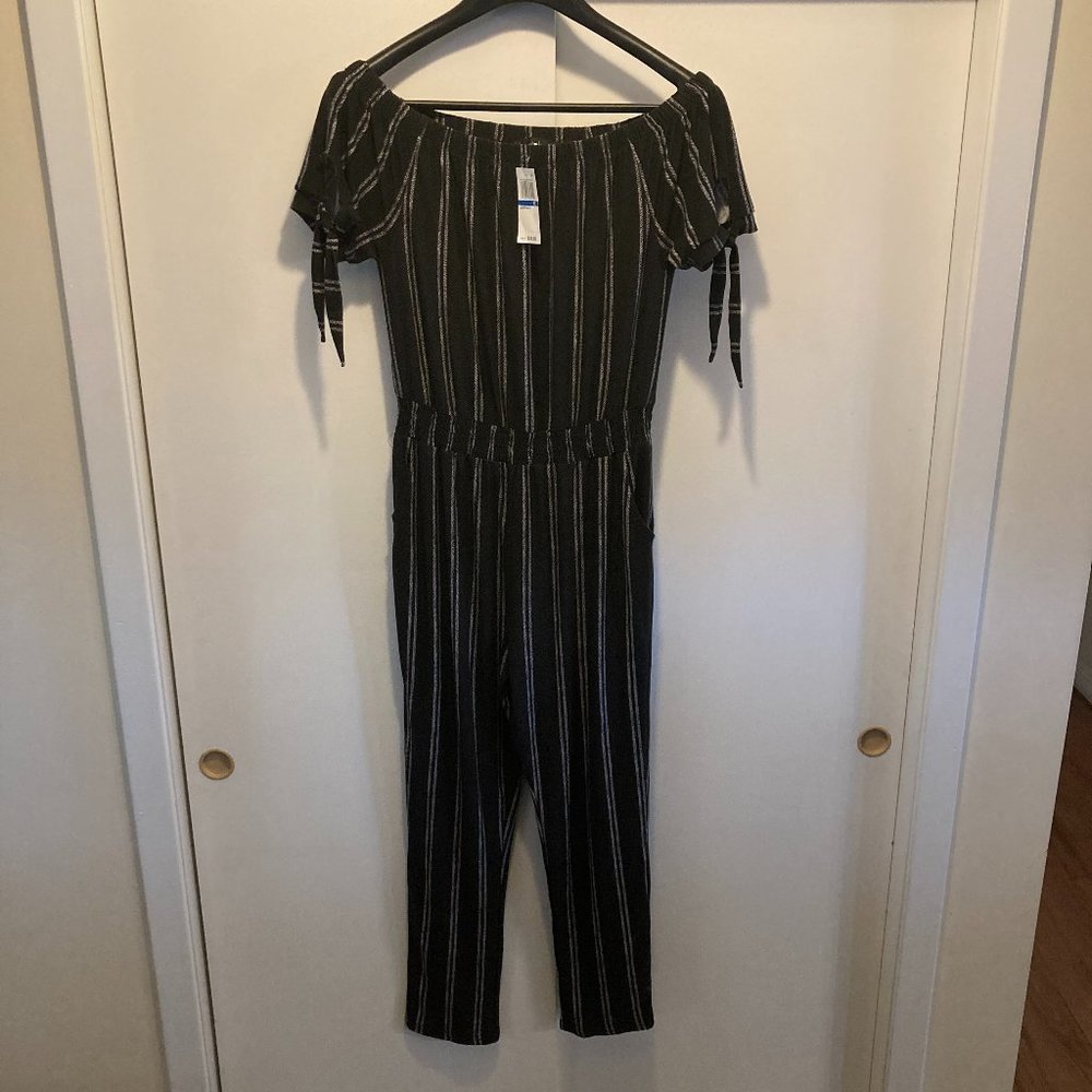 Womens/Juniors Black Jumpsuit - Size XL